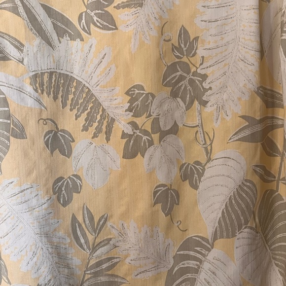 Tommy Bahama 100% Silk Embroidered Tropical Leaf Shirt - Picture 7 of 13